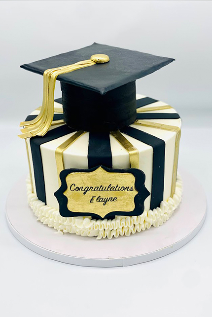 creativesweetsbakery-gallery-graduation-cakes-1